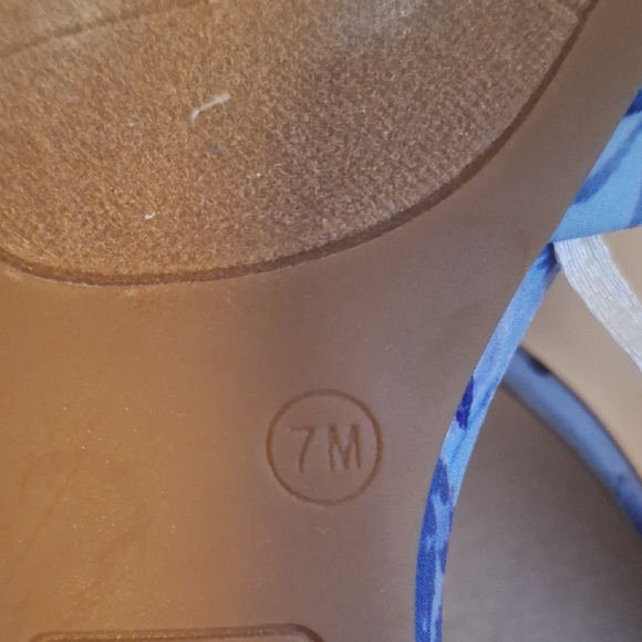 NWOT Nine West Blue Floral Kitten Heel Mules - Picture 7 of 7